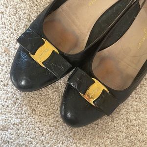 Ferragamo Black heeled shoes made in Italy